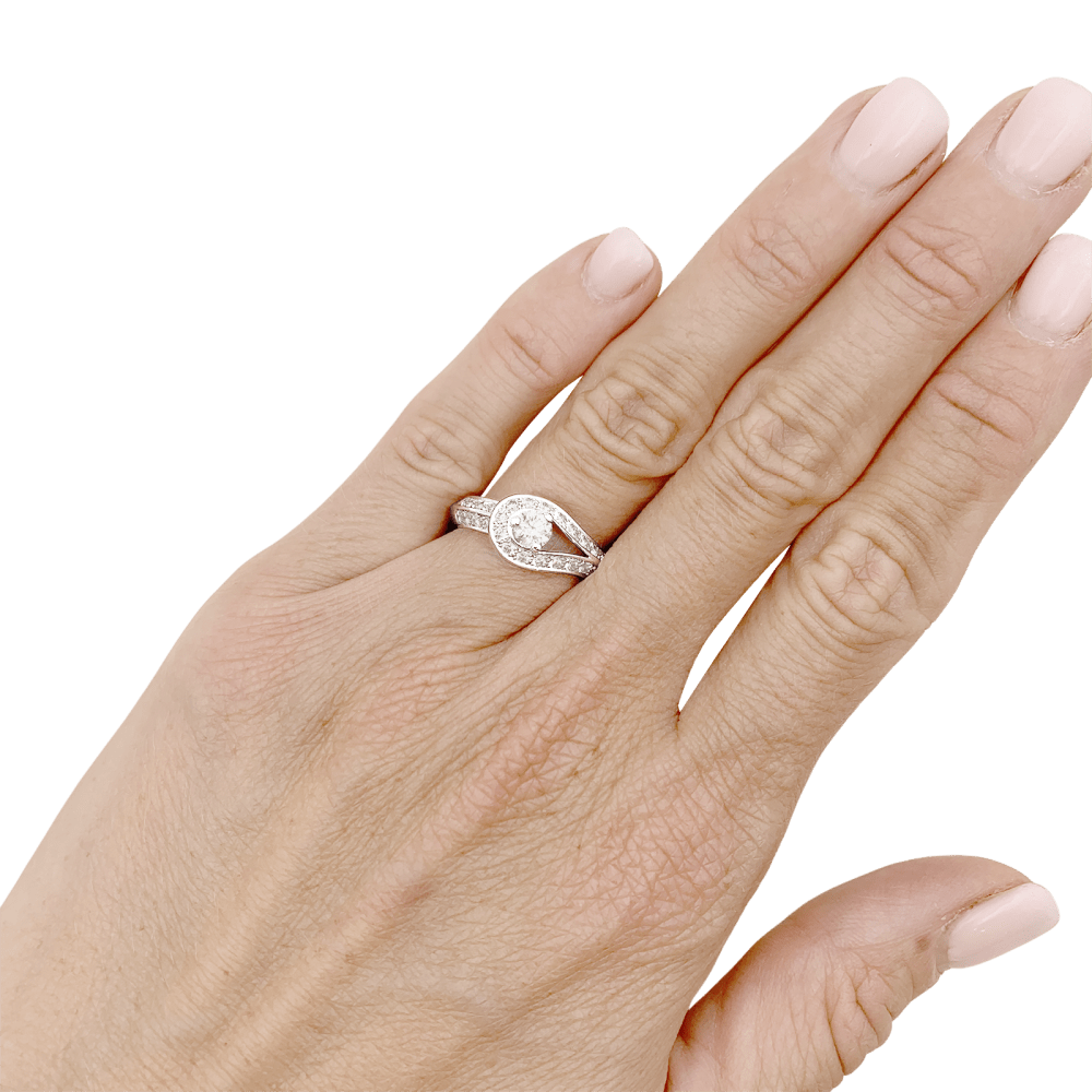 Bague Van Cleef & Arpels, "Solitaire Couture", platine, diamants.  6