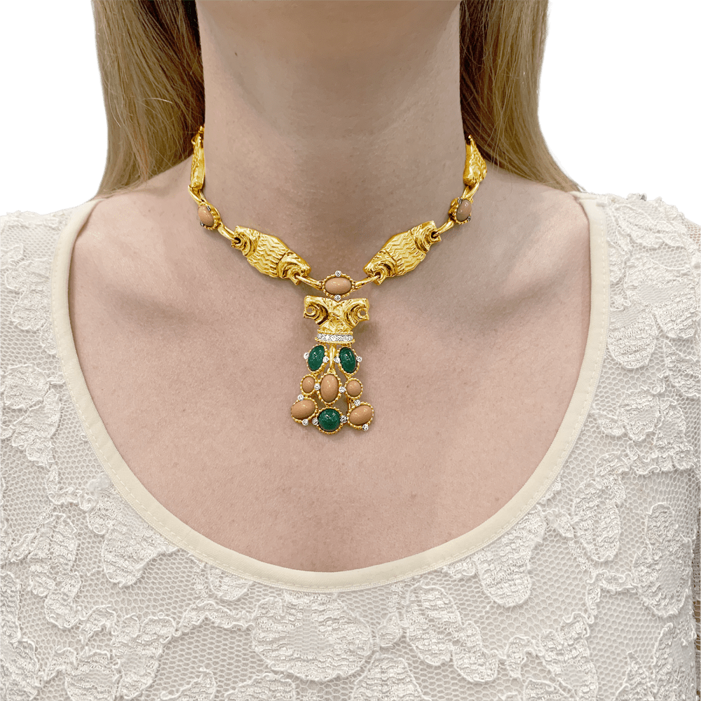 Demi-parure "Lions" transformable, or jaune, diamants, corail, chrysoprase. 9