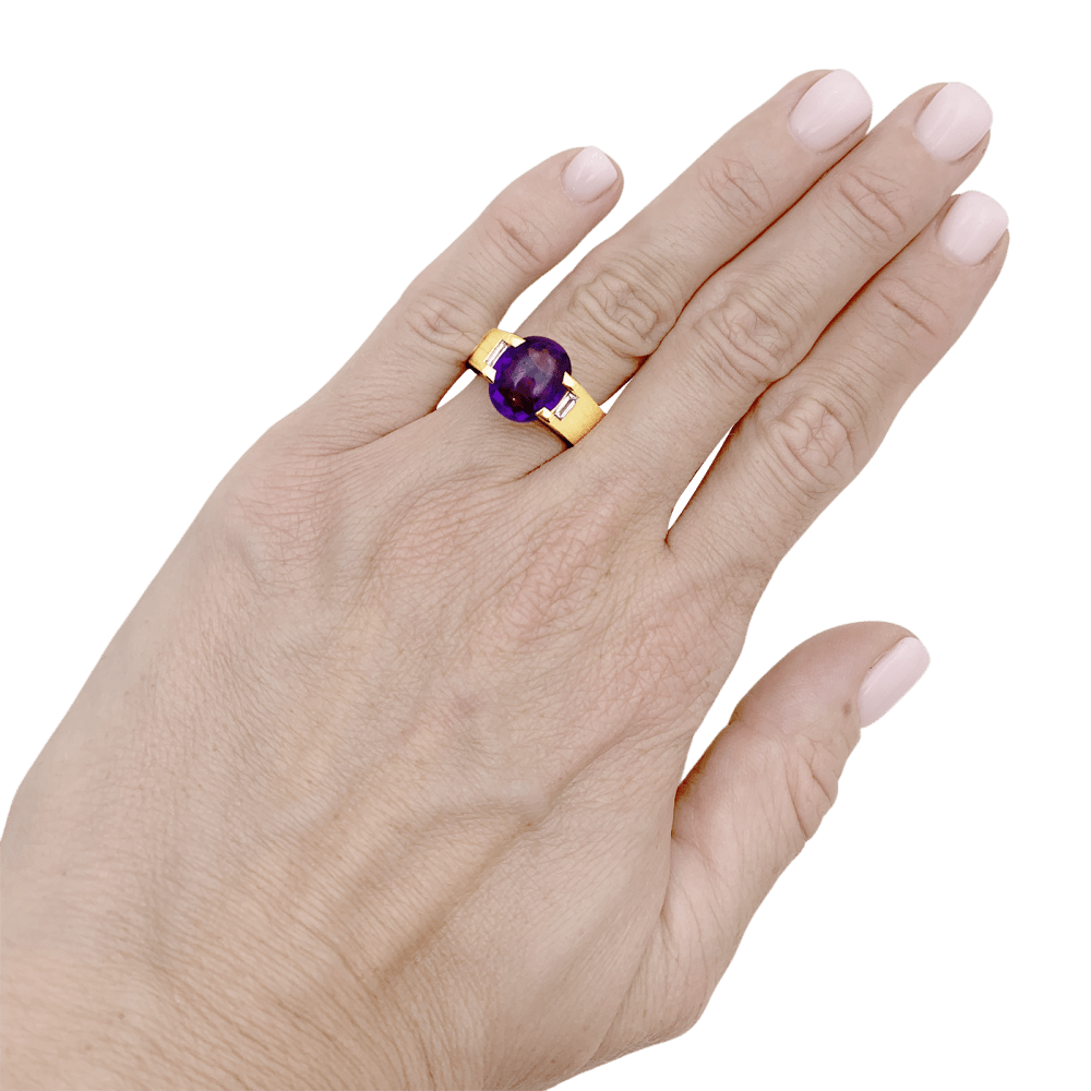 Bague Cartier, or jaune, améthyste et diamants.  5