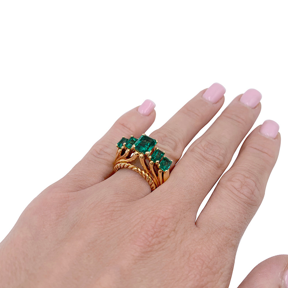 Bague vintage or jaune, émeraudes. 5