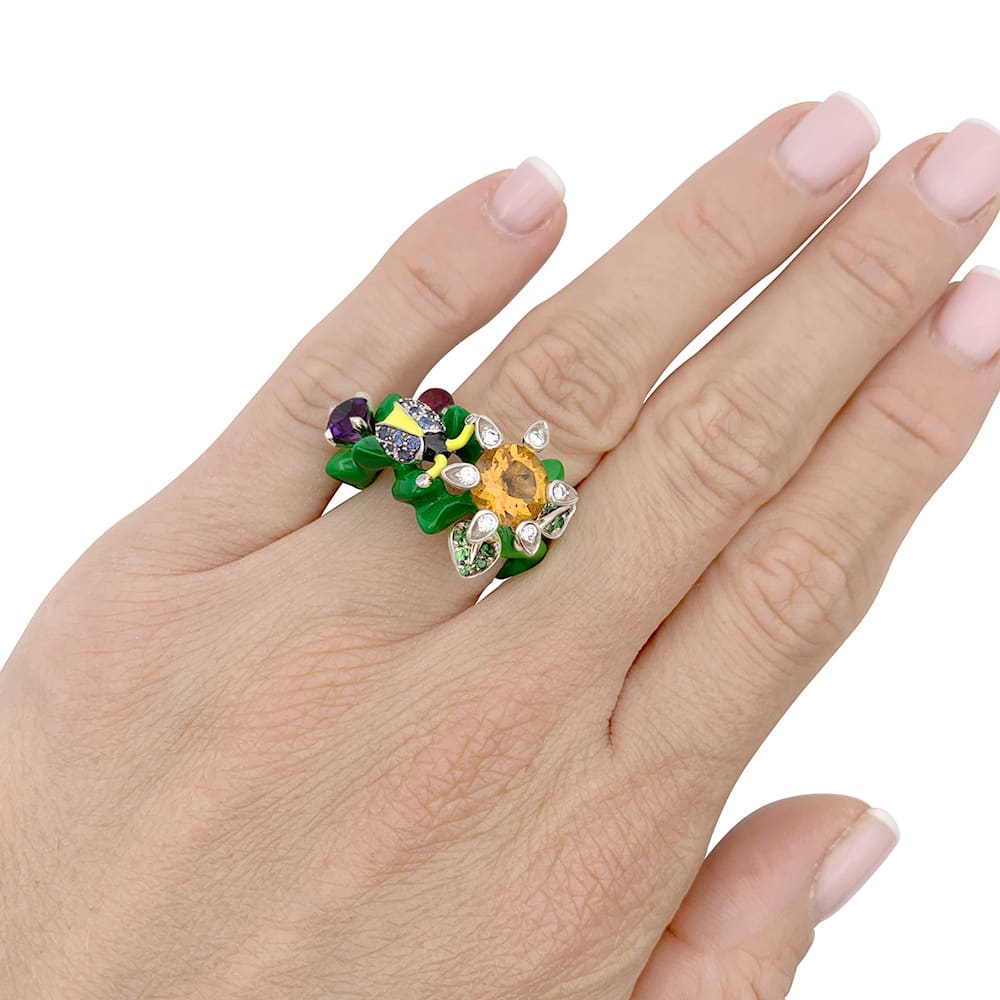 Bague Dior, "Milly Carnivora", laque, diamants, pierres de couleur. 8