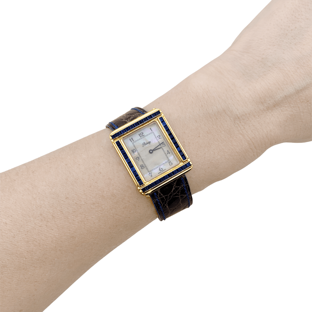 Montre Poiray, "Ma Première", or jaune, nacre, saphir, cuir.  4