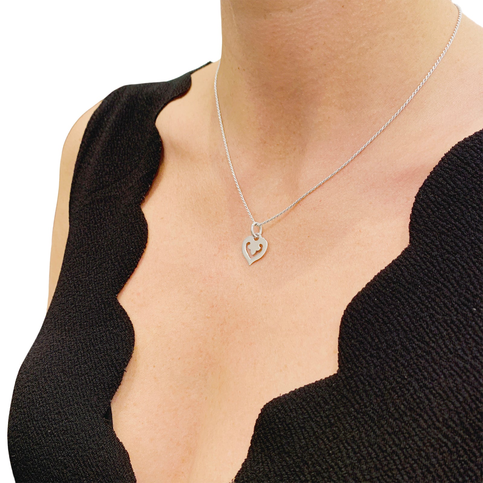 Collier O.J.Perrin,“Coeur Légende”, or blanc. 4