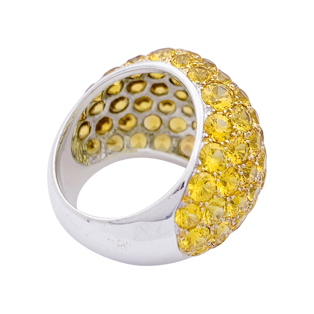 Bague or blanc, saphirs, saphirs jaunes et diamant brun. 5