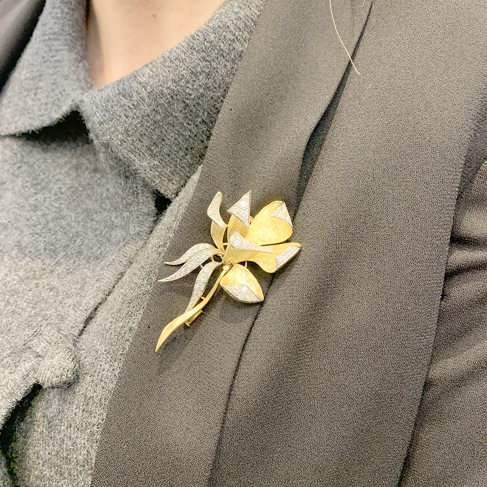 Broche vintage, "Iris", or jaune, platine, diamants. 4