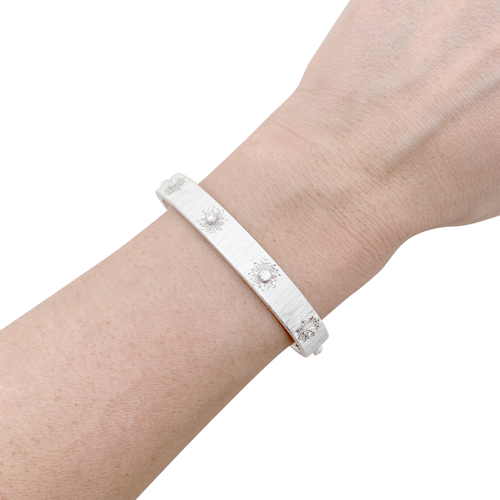 Bracelet Buccellati "Macri Classica" or blanc, diamants. 5