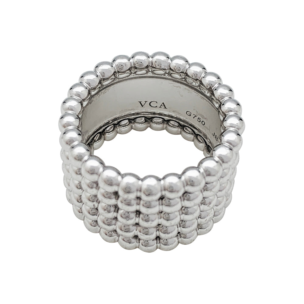 Bague Van Cleef & Arpels en or blanc modèle Perlée, 5 rangs 5