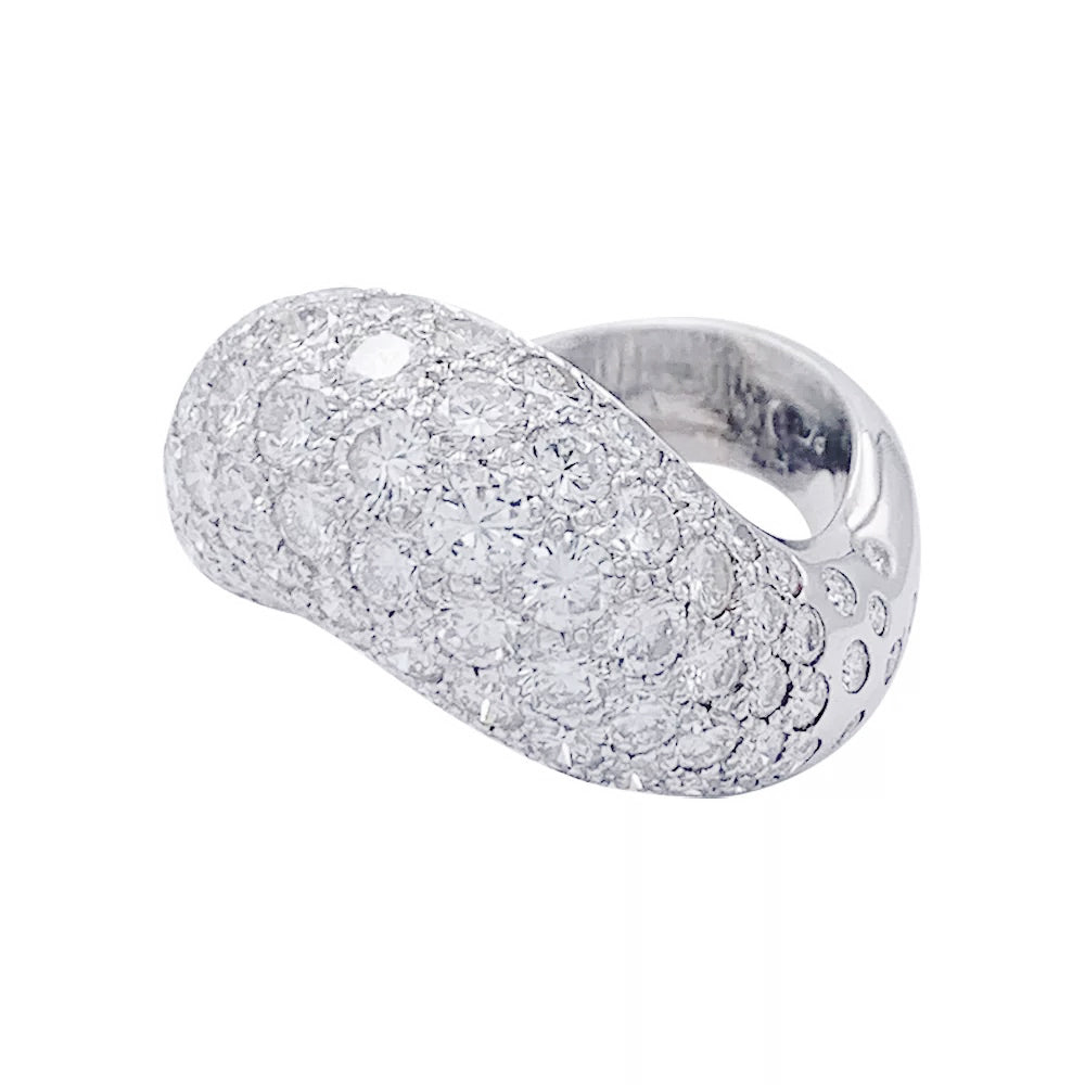 Bague Fred, "Mouvementée", or blanc, diamants. 5