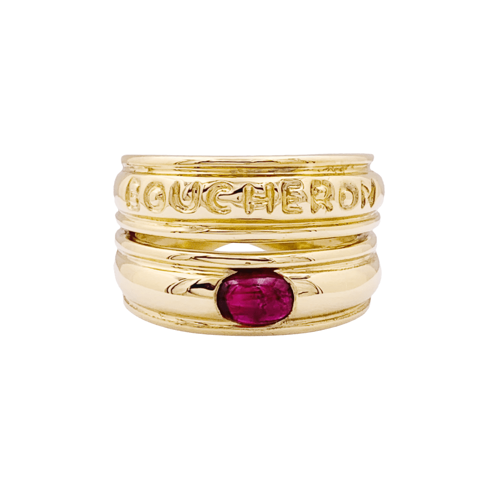 Bague BOUCHERON or jaune, rubis cabochon. 1