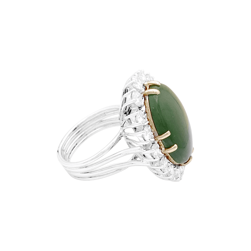Bague or blanc, jade néphrite et diamants.  3