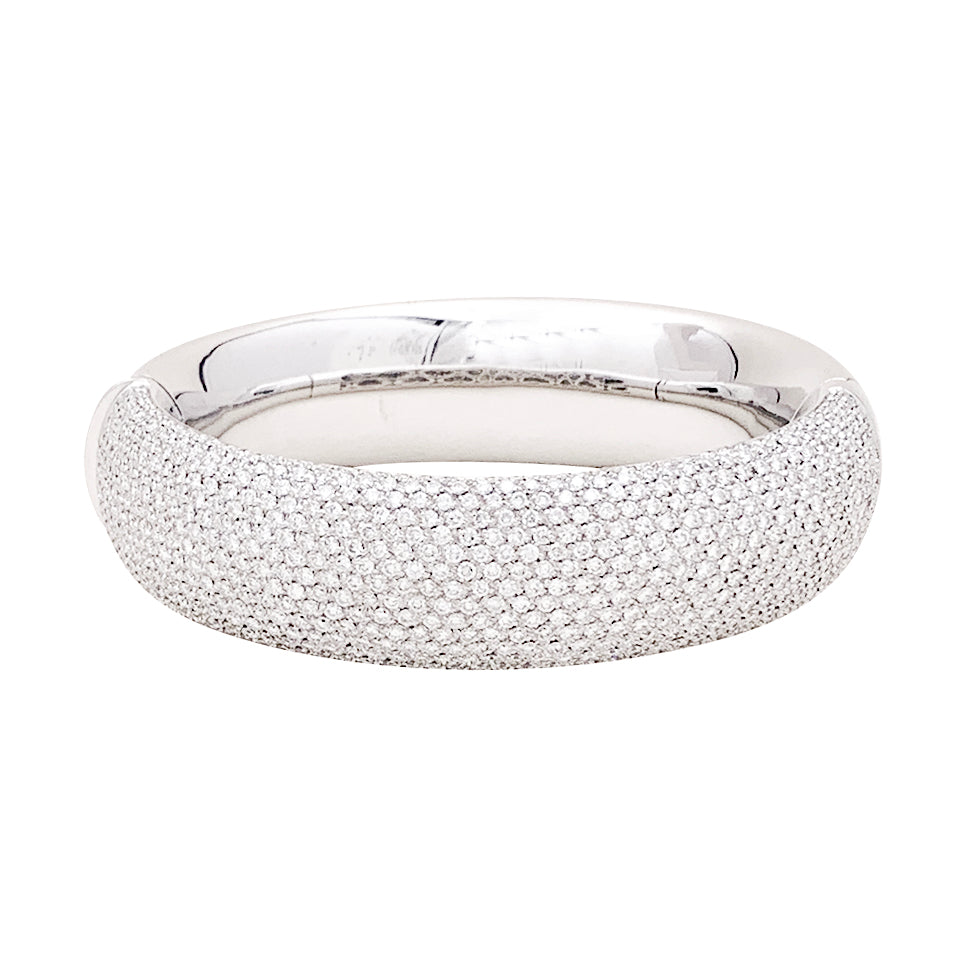 Bracelet jonc en or blanc, pavage diamants. 3