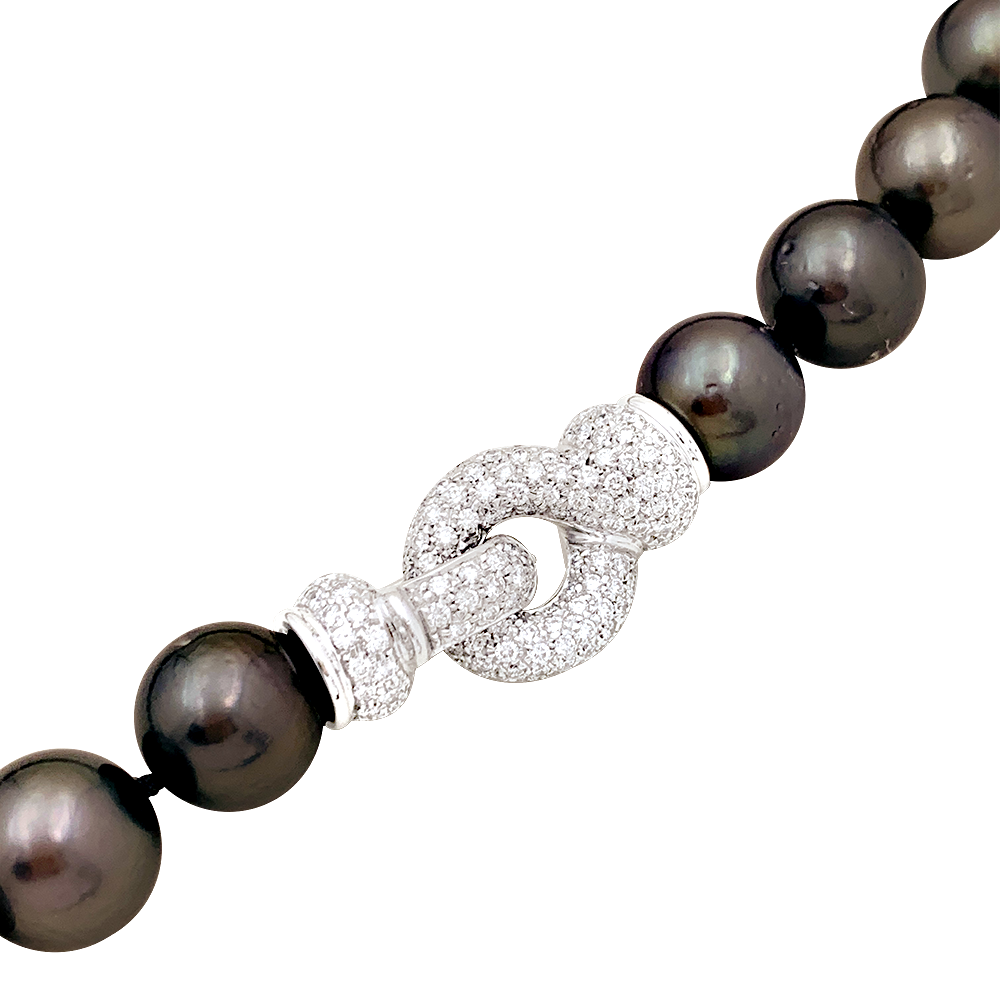 Collier perles de Tahiti, or blanc, diamants. 6