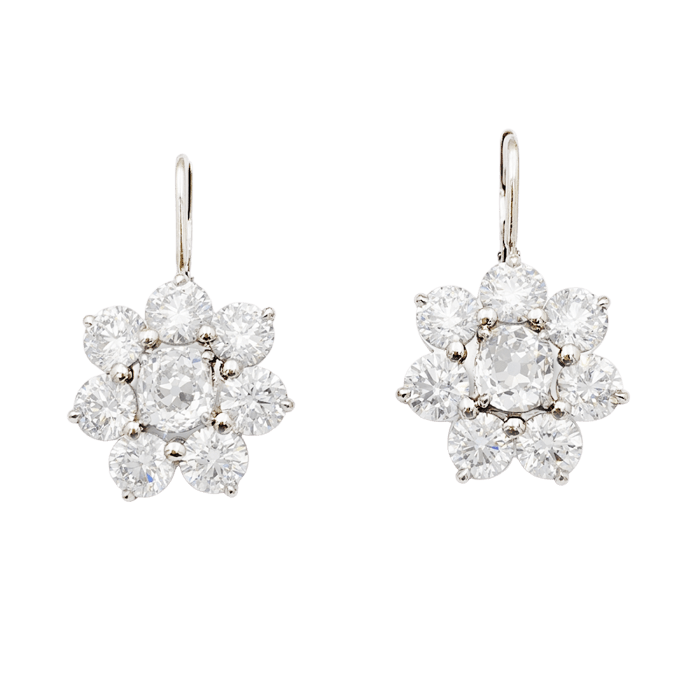 Boucles d'oreilles dormeuses, or blanc et diamants.  1