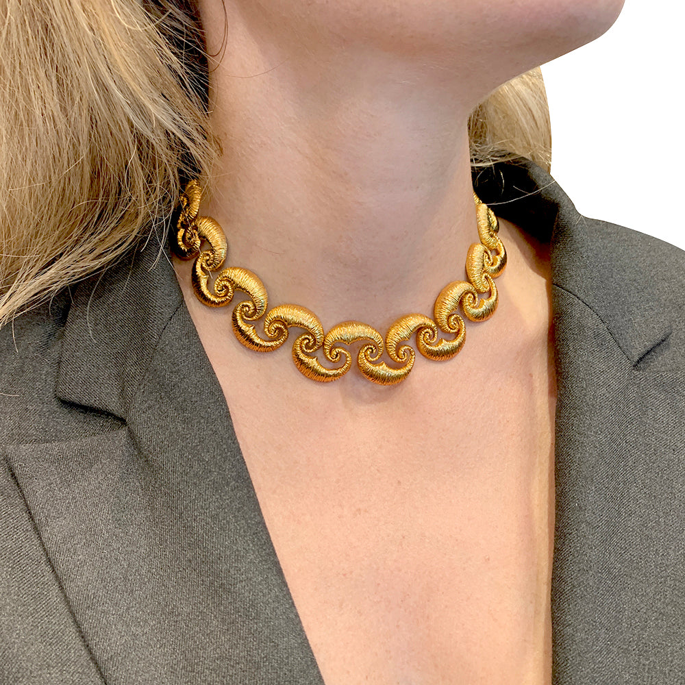 Collier en or jaune vintage. 9