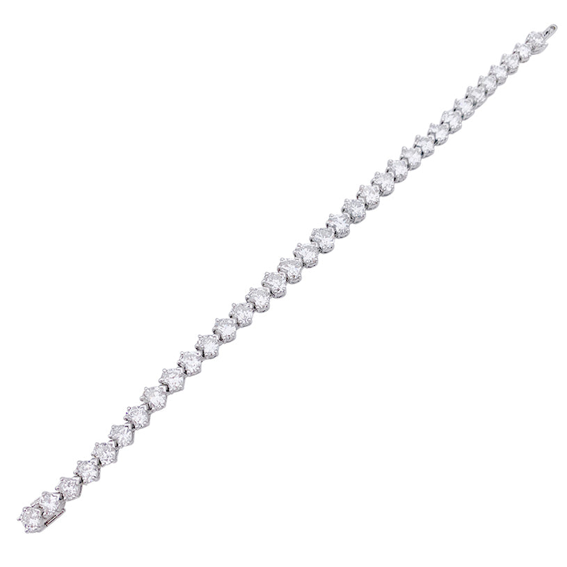Bracelet Dubail Paris, diamants coeurs, platine. 4