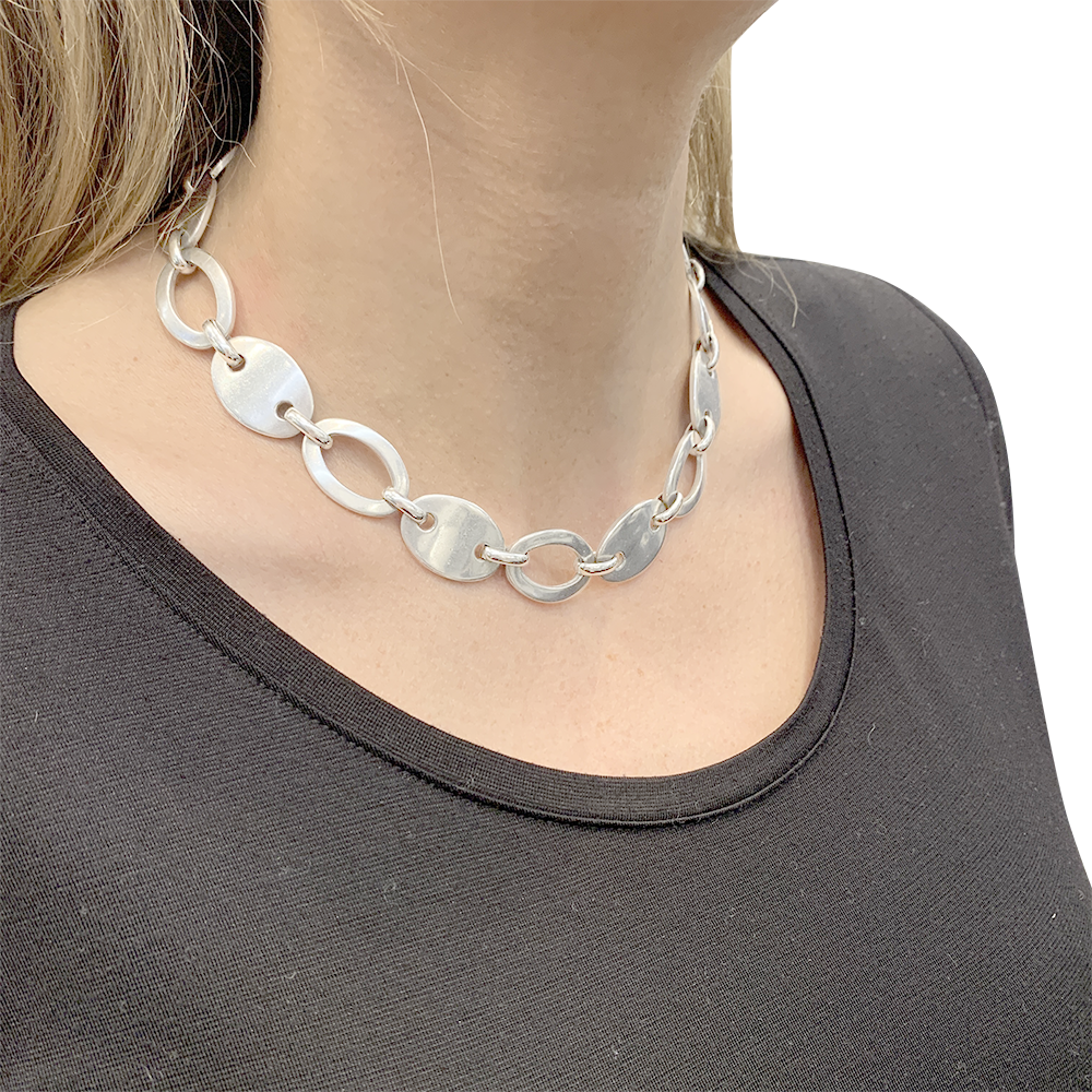 Collier Tiffany & Co. argent. 5