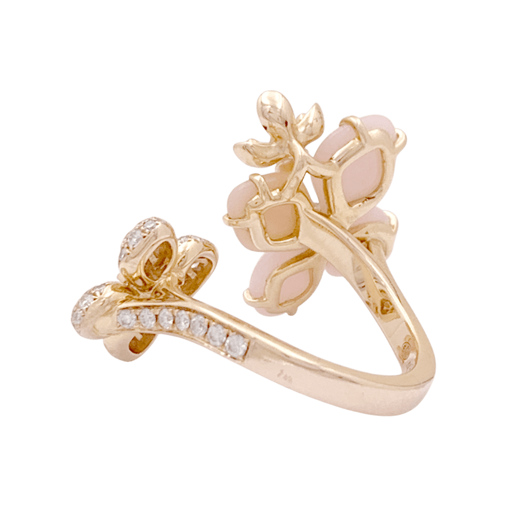 Bague Chaumet, « Hortensia Aube rosée », or rose, diamants, saphir rose et opales roses. 3