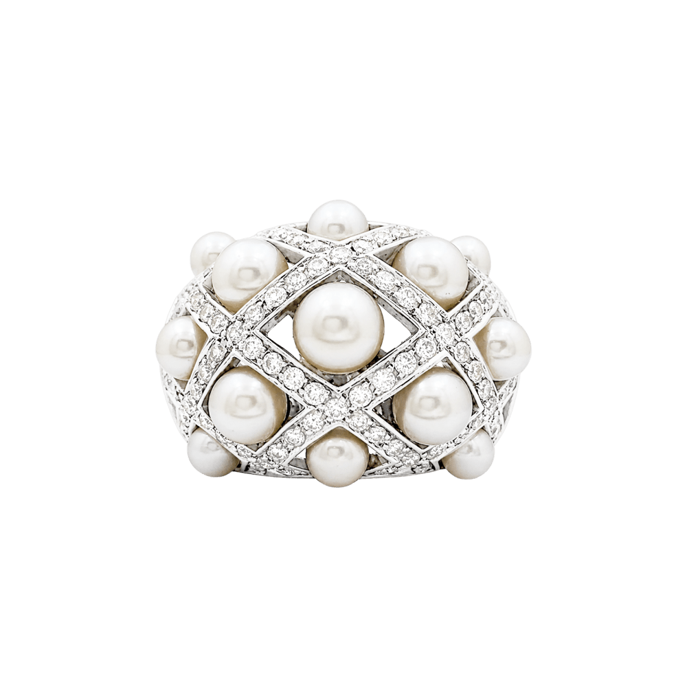 Bague CHANEL, "Baroque", or blanc, diamants. 1