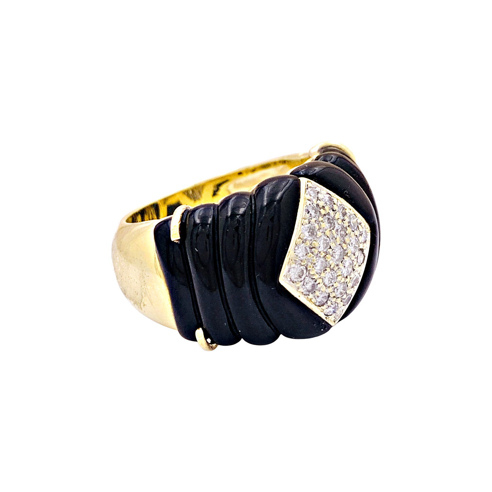 Bague bandeau en or jaune, diamants et onyx.  2