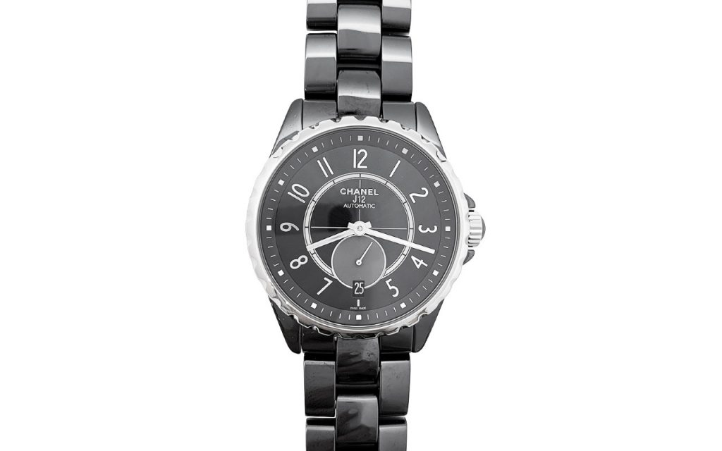 Le summum de lélégance avec une montre Chanel J12 doccasion