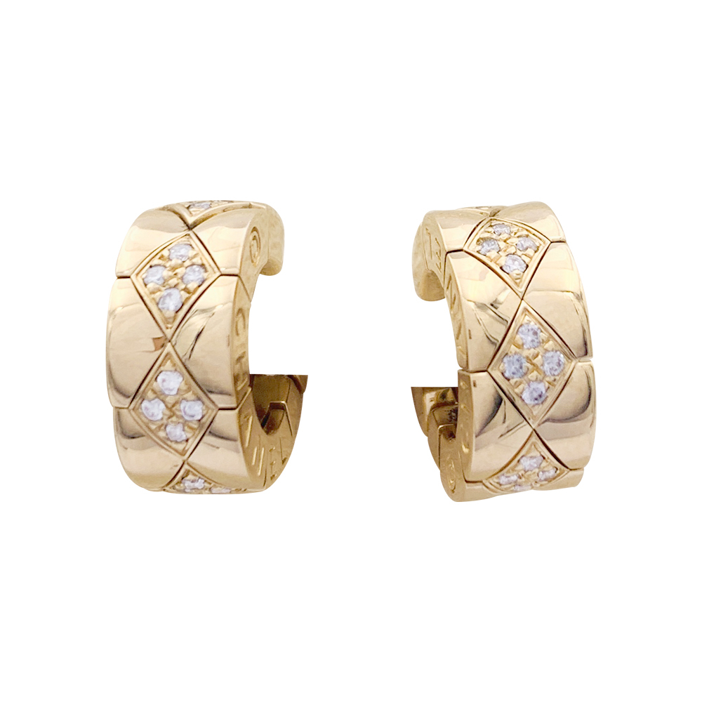 Pair of Chanel earrings, Matelassé in yellow gold and diamonds.