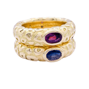 Set of 2 Chaumet rings "Carrosse" collection, yellow gold and coloured sapphires.
