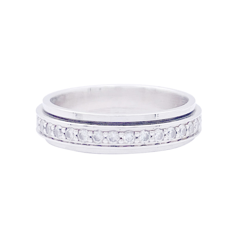 Piaget "Possession" white gold and diamonds ring.