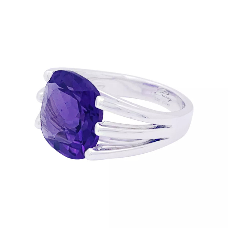White gold and amethyst Poiray ring, "Fil" collection.