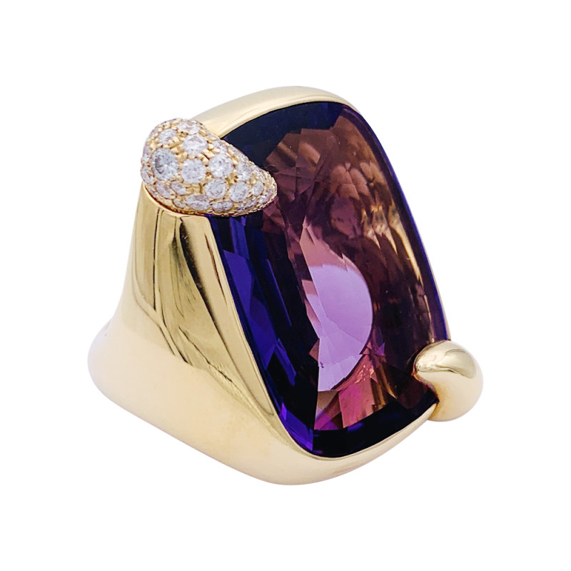 Pomellato gold, amethyst and diamonds ring, "Ritratto" collection.