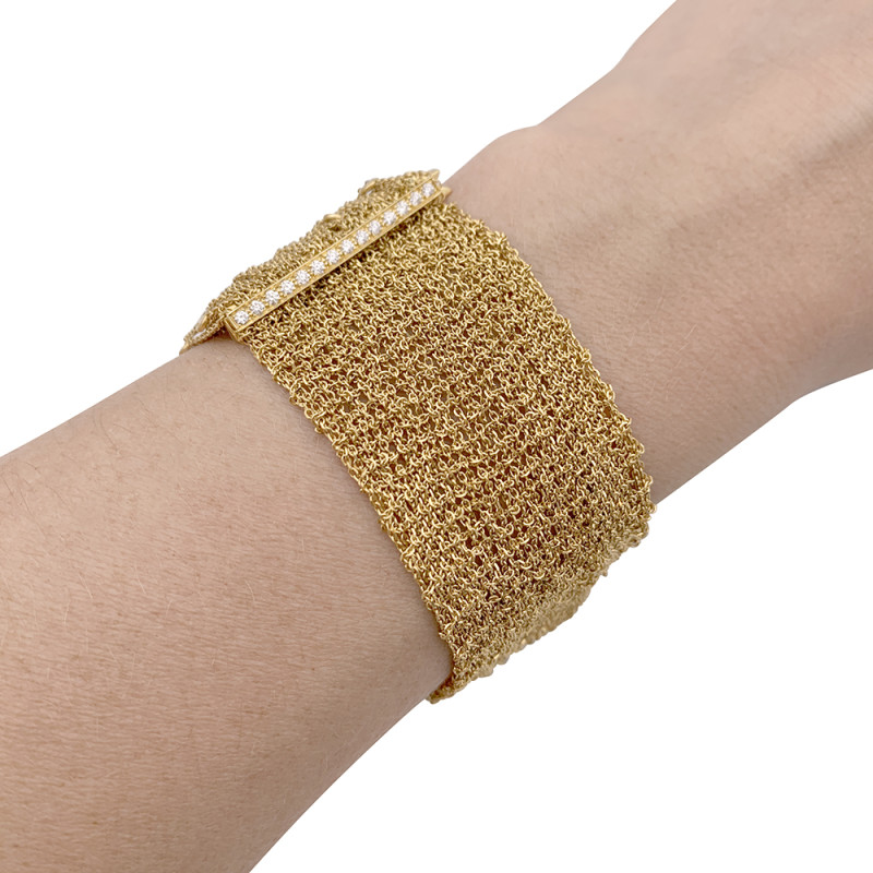 Boucheron gold and diamonds bracelet, "Delilah" collection.