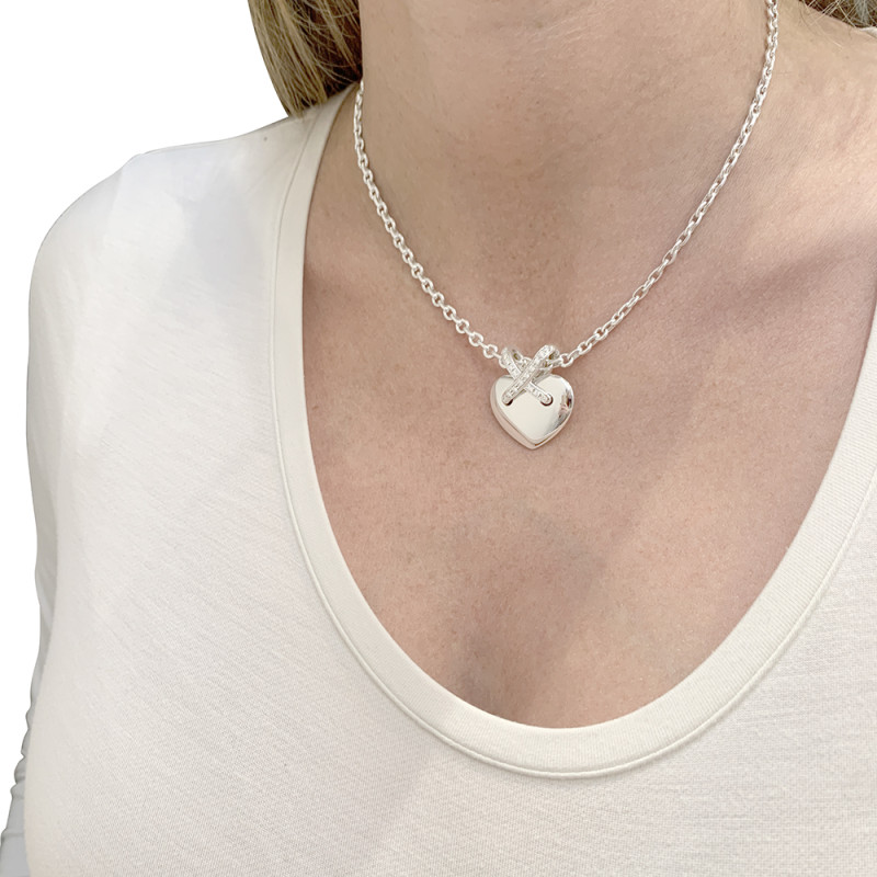 Chaumet  white gold necklace, "Coeur Liens" collection.