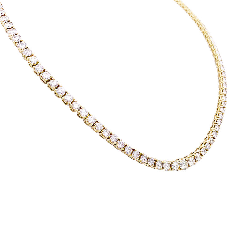 Gold and diamonds necklace.