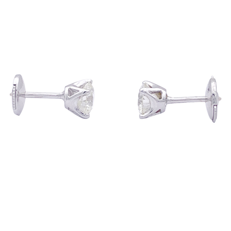 White gold and diamonds pair of earrings.