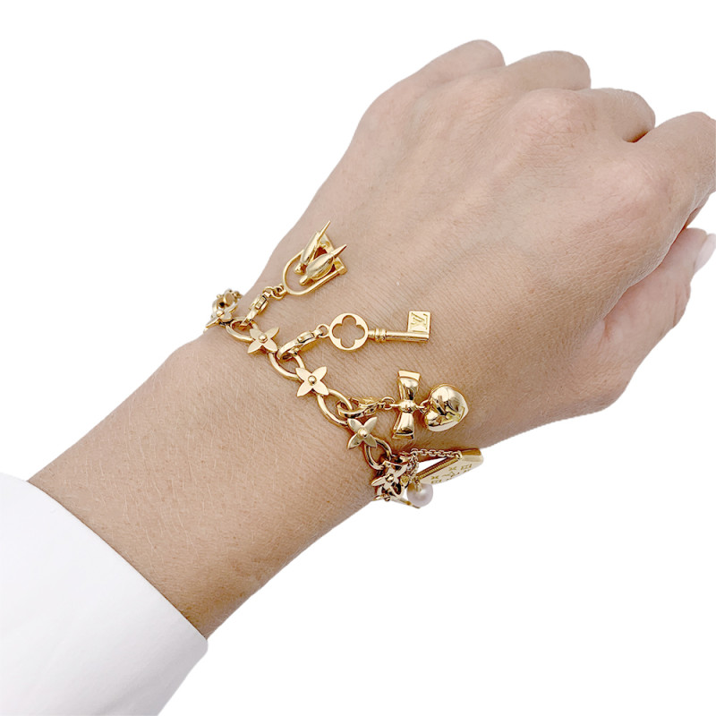 Louis Vuitton bracelet, Idylle collection, charms, yellow gold
