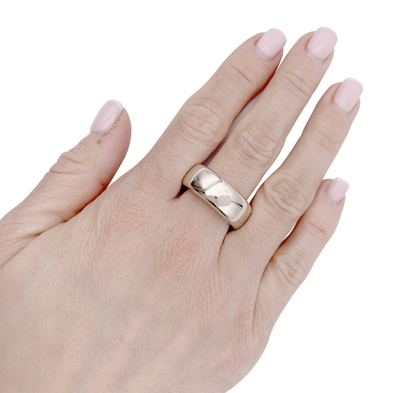 Pomellato natural white gold ring, "Iconica" collection.