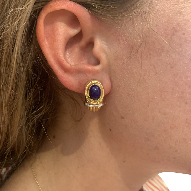 Boucles d'oreilles Boucheron, "Jaïpur", deux ors, lapis lazuli.