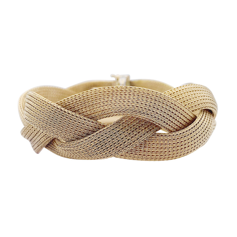 Yellow gold braid bracelet.