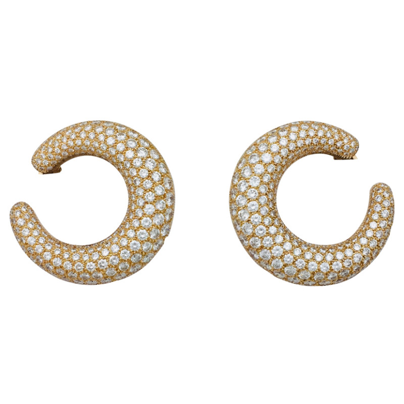 Cartier pair of earrings, yellow gold set with diamonds.
