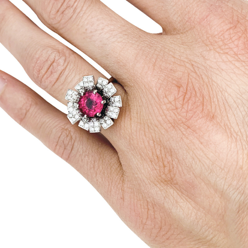 White gold flower ring, diamonds and pink tourmaline.