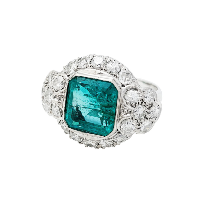 Art Déco platinum ring, Colombian emerald and diamonds.