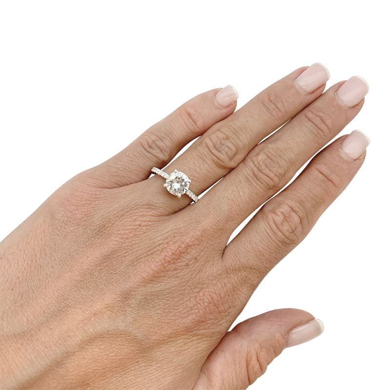 1,53 ct diamond engagement ring.