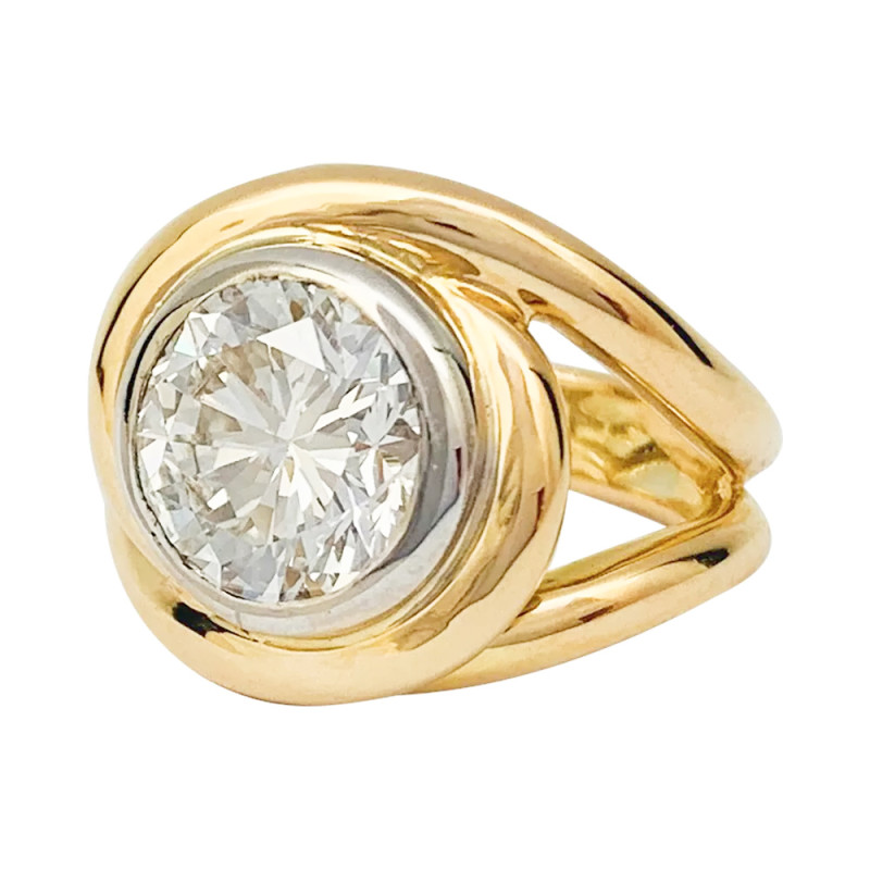 Yellow and white gold diamond ring, 2,78 carats.