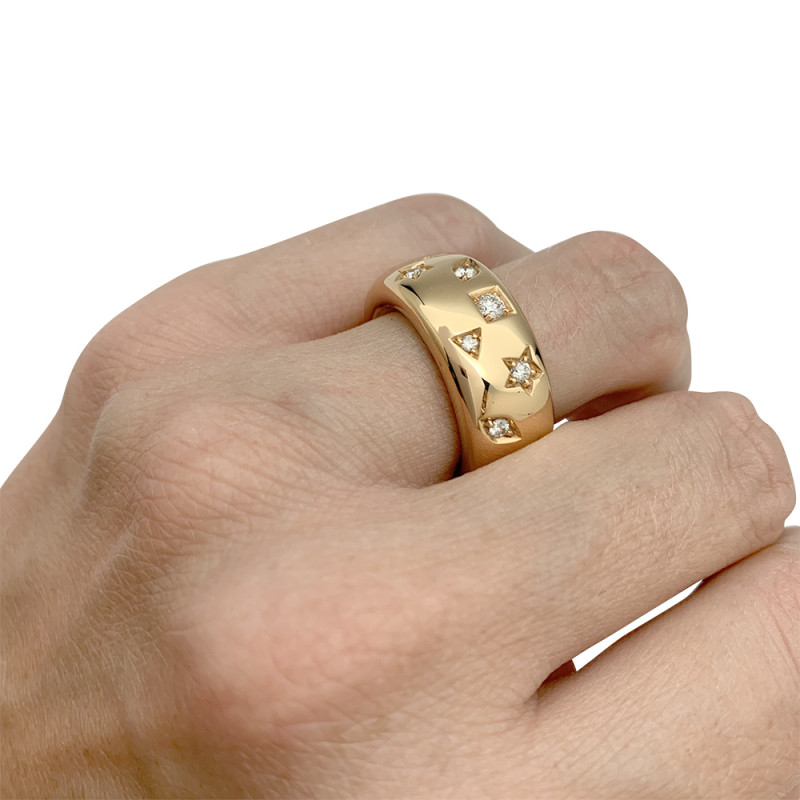 Rose gold Pomellato "Iconica" ring, diamonds.