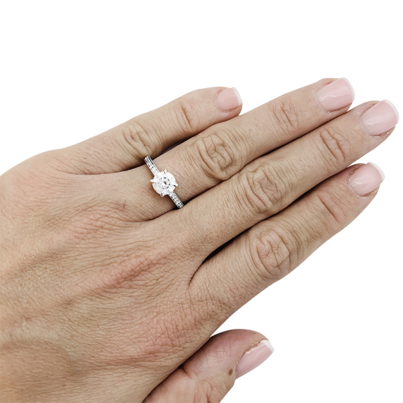 Platinum engagement ring, 1.04 ct diamond.