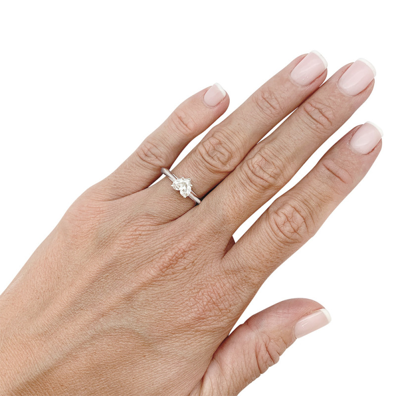 Platinum Tiffany & Co. ring, 1,02ct diamond.