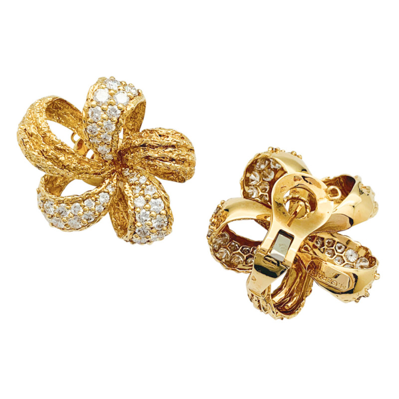M.Gérard earrings, yellow gold ribbon flowers set with diamonds.