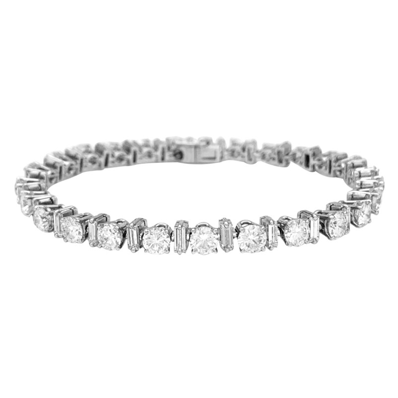 White gold Boucheron diamonds tennis bracelet. 10 carats