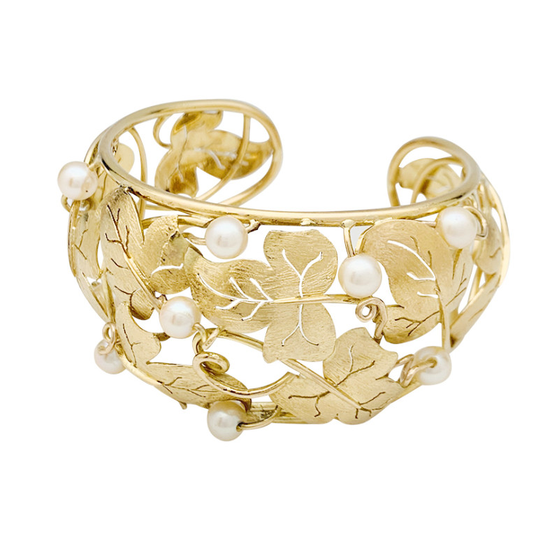 Bracelet feuilles de lierre en or jaune et perles.
