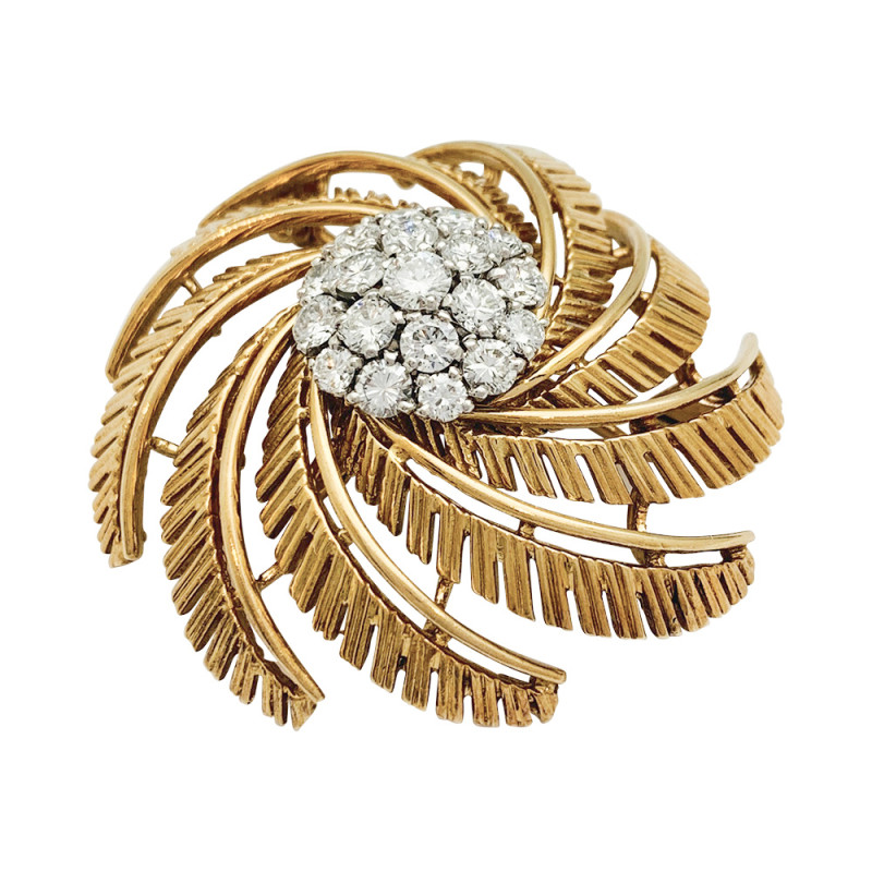 Cartier vintage gold and diamonds clip.