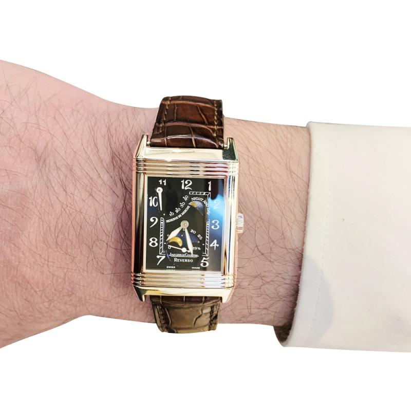 Une montre signée de la Maison Jaeger Lecoutre, modèle Reverso ern or ...